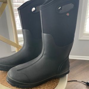 Women’s Bogs Size 11